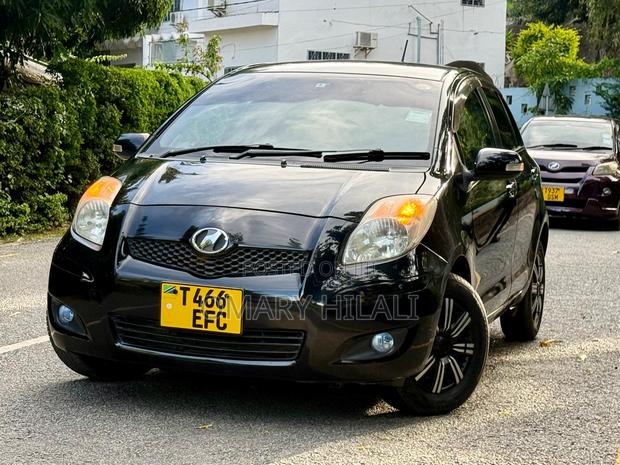 Toyota Vitz 2008 Black