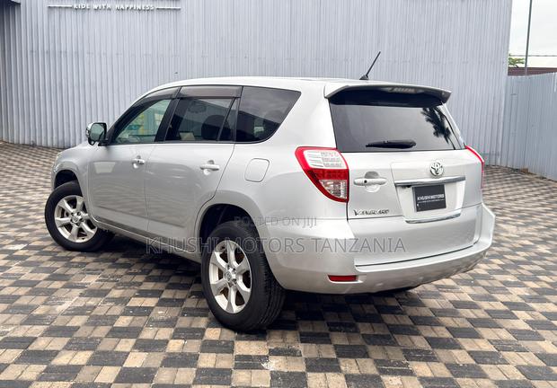Toyota Vanguard 2007 Silver