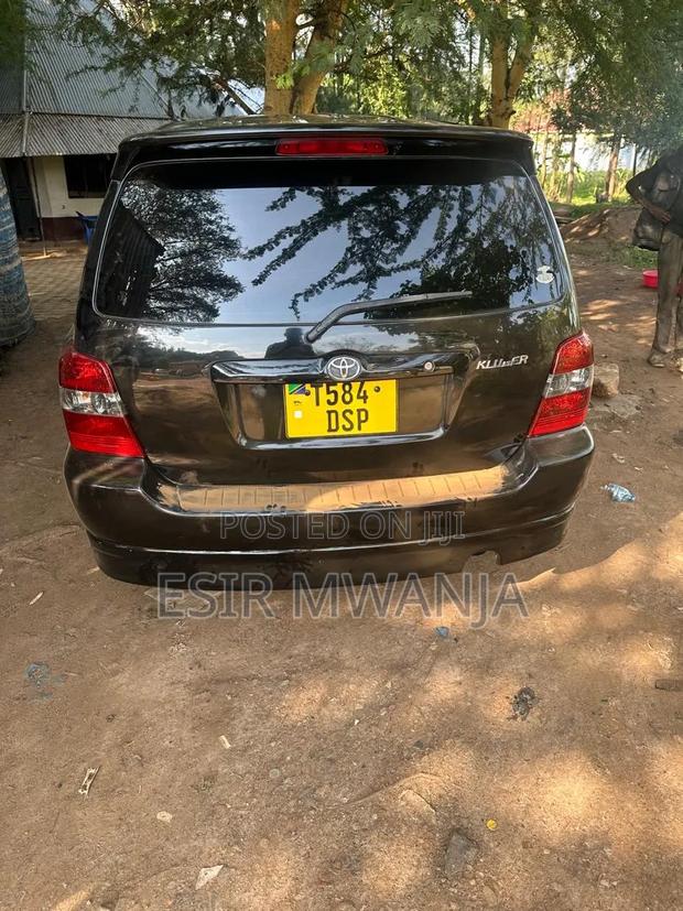 Toyota Kluger 2005 Black