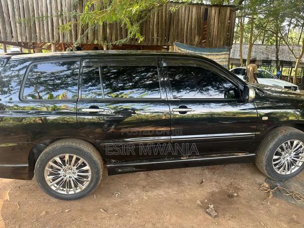 Toyota Kluger 2005 Black