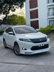 Toyota Harrier 2016 White for sale