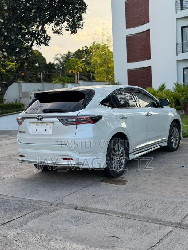 Toyota Harrier 2016 White