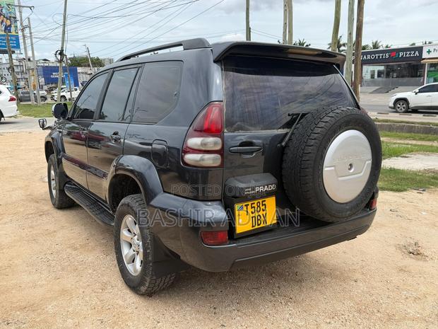 Toyota Land Cruiser Prado 3.0 D-4D 5dr 2007 Gray