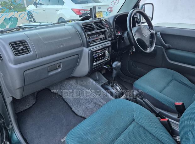 Suzuki Jimny 2000 Green