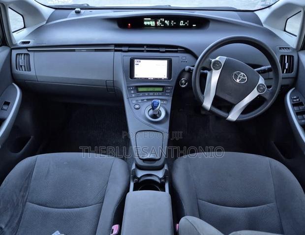Toyota Prius 2011 Silver