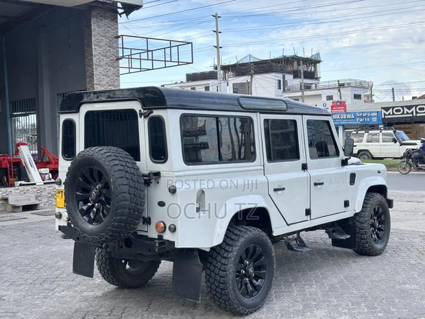 Land Rover Defender 1998 White