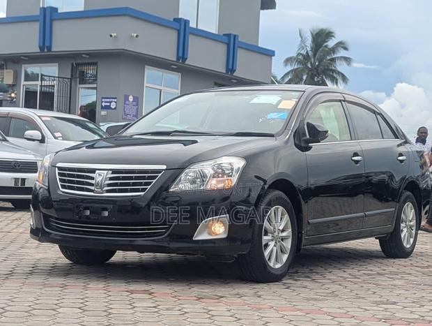 Toyota Premio 1.8 AWD 2013 Black