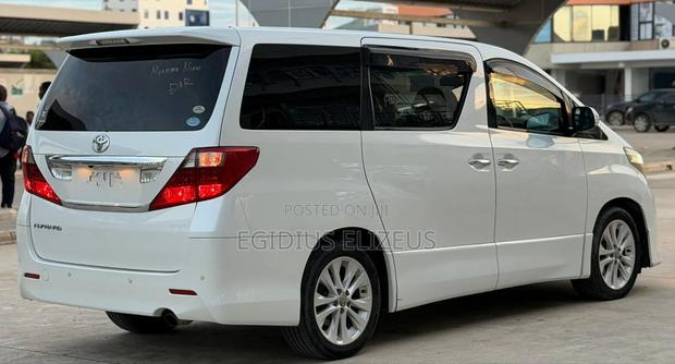 Toyota Alphard 2010 White