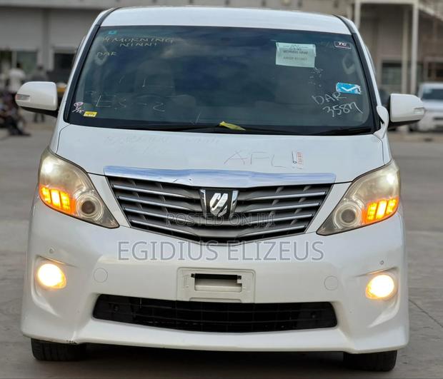 Toyota Alphard 2010 White
