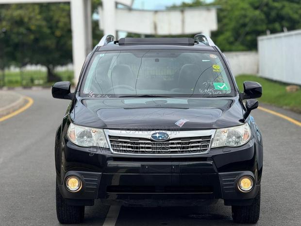 Subaru Forester 2010 Black