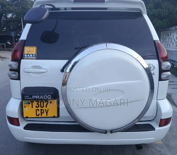 Toyota Land Cruiser Prado 2005 White