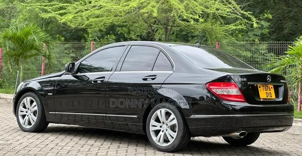 Mercedes-Benz C-Class 2009 Black