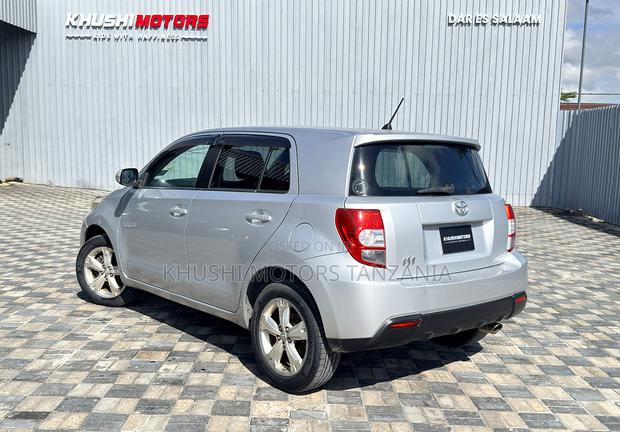 Toyota IST 2007 Silver