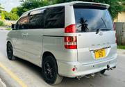 Toyota Noah 2005 Silver for sale