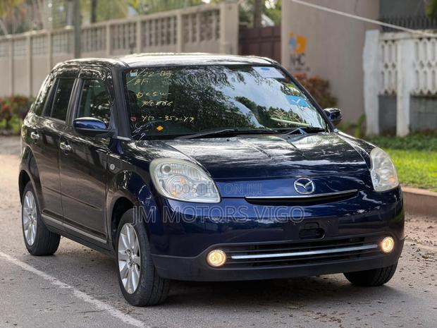 Mazda Verisa 2008 Blue