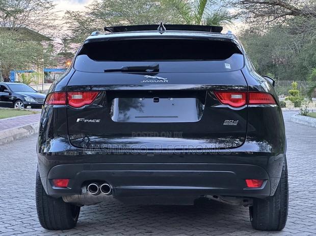 Jaguar F-Pace 35t R-Sport 2017 Black