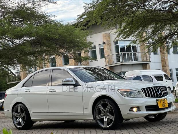 Mercedes-Benz C-Class 2007 White