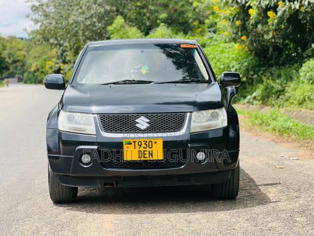 Suzuki Escudo 2005 Black
