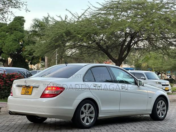 Mercedes-Benz C-Class 2009 White
