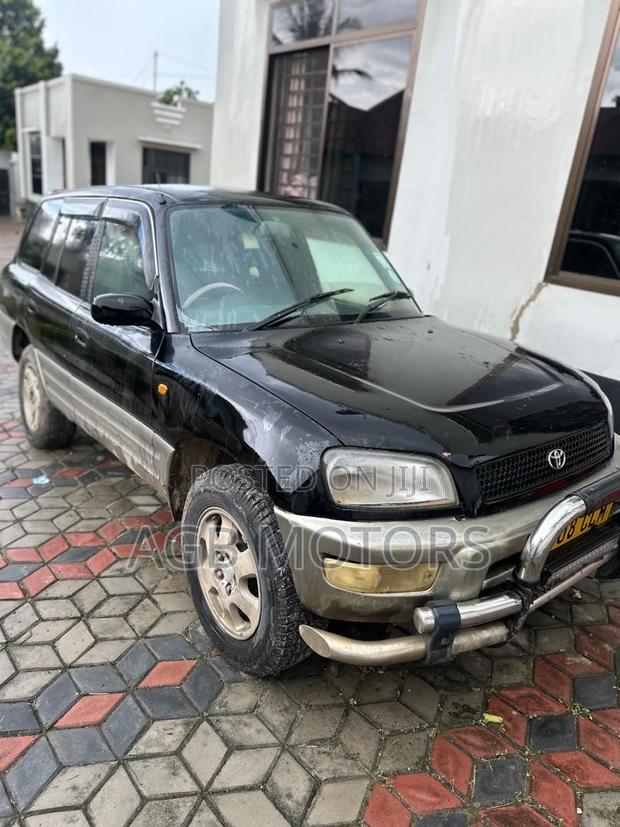 Toyota RAV4 Base FWD 2001 Black
