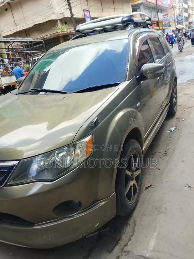 Mitsubishi Outlander 2008 Gold