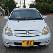 Toyota IST 2004 White for sale