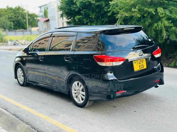Toyota Wish 2011 Black