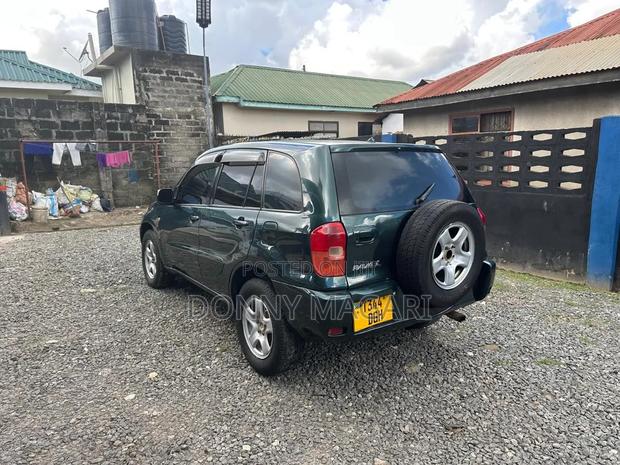 Toyota RAV4 1.8 2004 Green