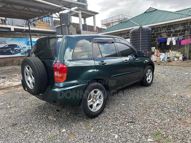 Toyota RAV4 1.8 2004 Green