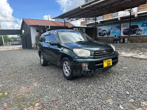 Toyota RAV4 1.8 2004 Green