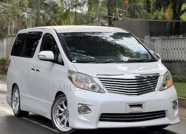 Toyota Alphard 2009 White