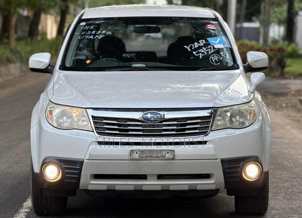 Subaru Forester 2009 White