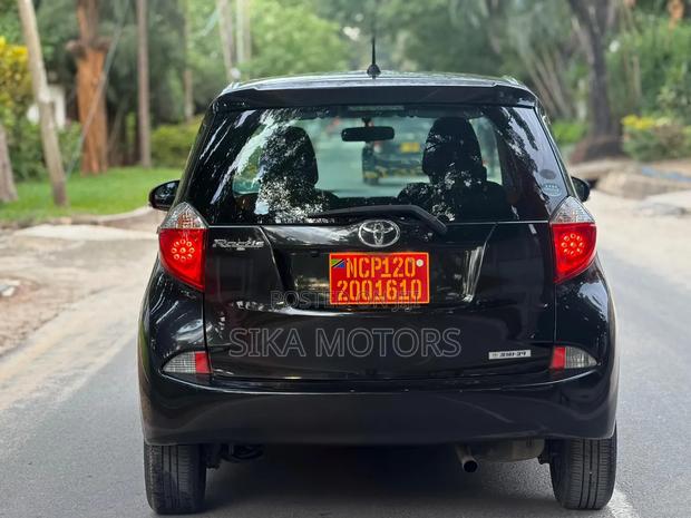 Toyota Ractis 2011 Black