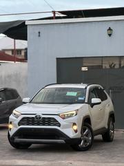 Toyota RAV4 2019 Pearl for sale