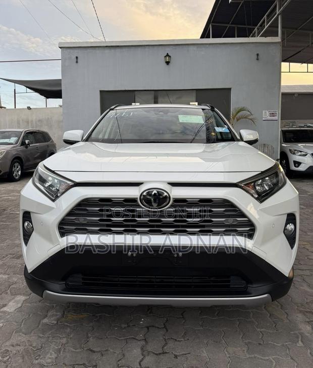 Toyota RAV4 2019 Pearl