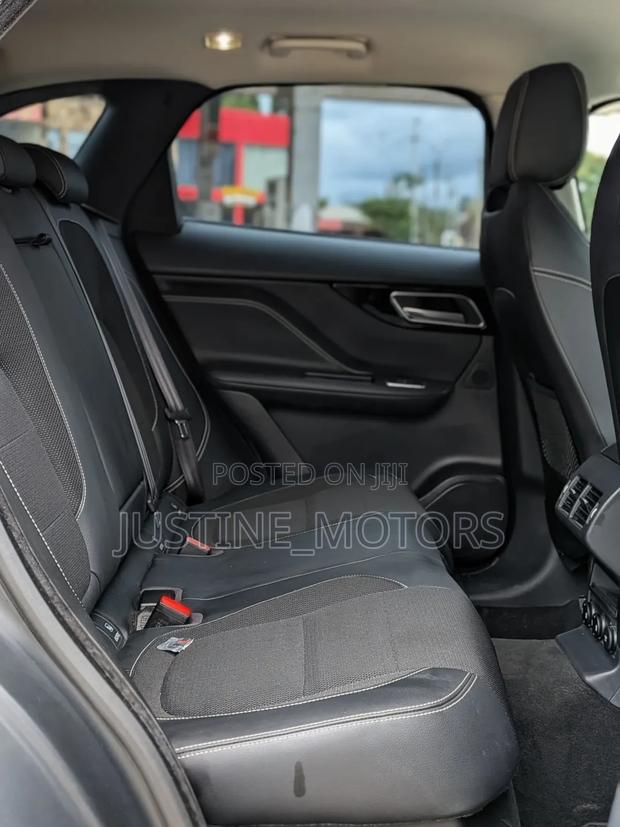 Jaguar F-Pace 2019 Gray