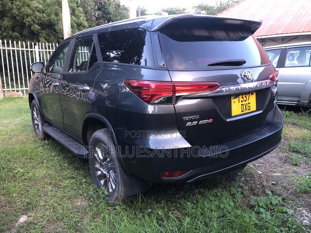 Toyota Fortuner 2020 Gray