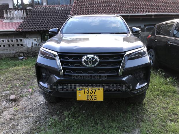 Toyota Fortuner 2020 Gray