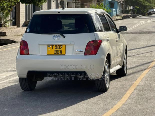 Toyota IST 2003 White