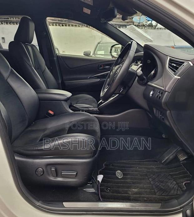 Toyota Harrier 2.0 2016 Pearl