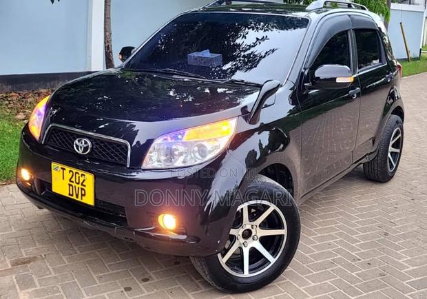 Toyota Rush 1.5 AWD 2006 Black