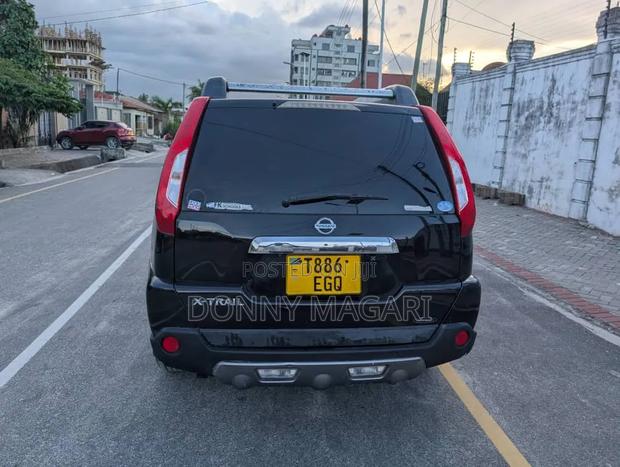 Nissan X-Trail 2.0 Petrol XE 2012 Black
