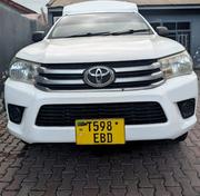 Toyota Hilux 2010 White for sale