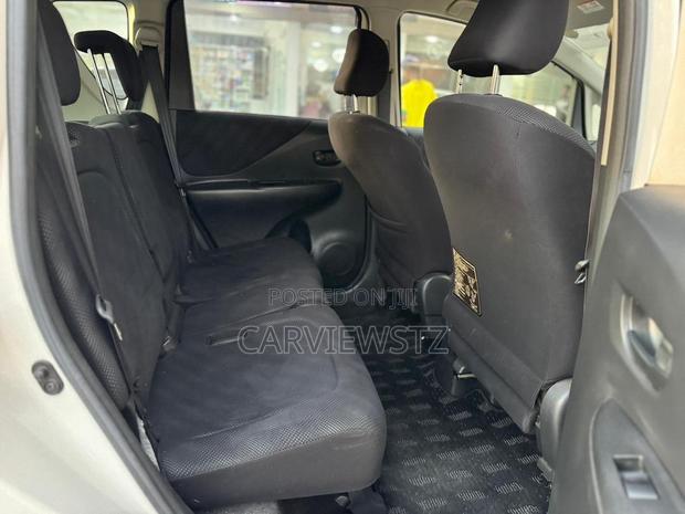 Toyota Ractis 1.5 AWD 2006 White