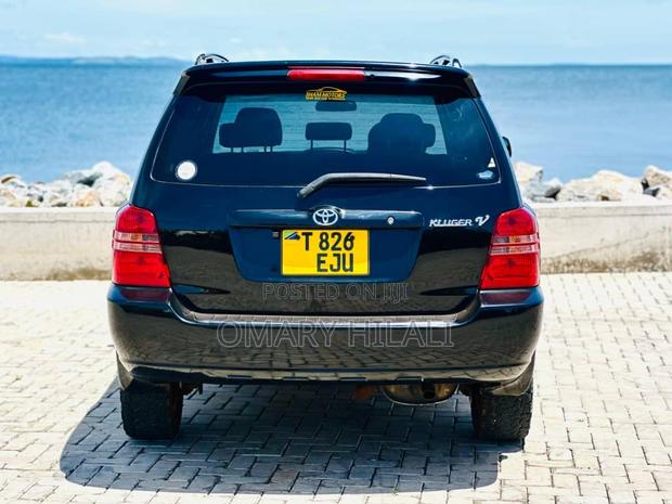 Toyota Kluger 2001 Black