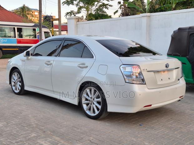 Toyota Sai 2.4 Hybrid FWD 2011 White