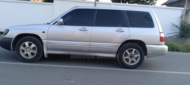 Subaru Forester Automatic 2001 Gray