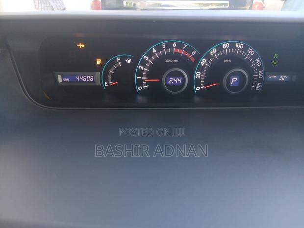 Toyota Noah 2009 Silver