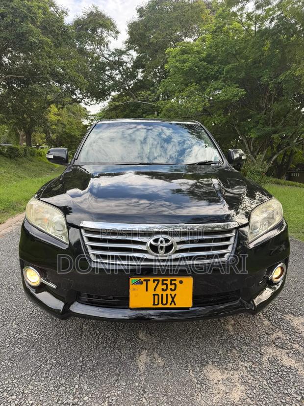 Toyota Vanguard 2010 Black