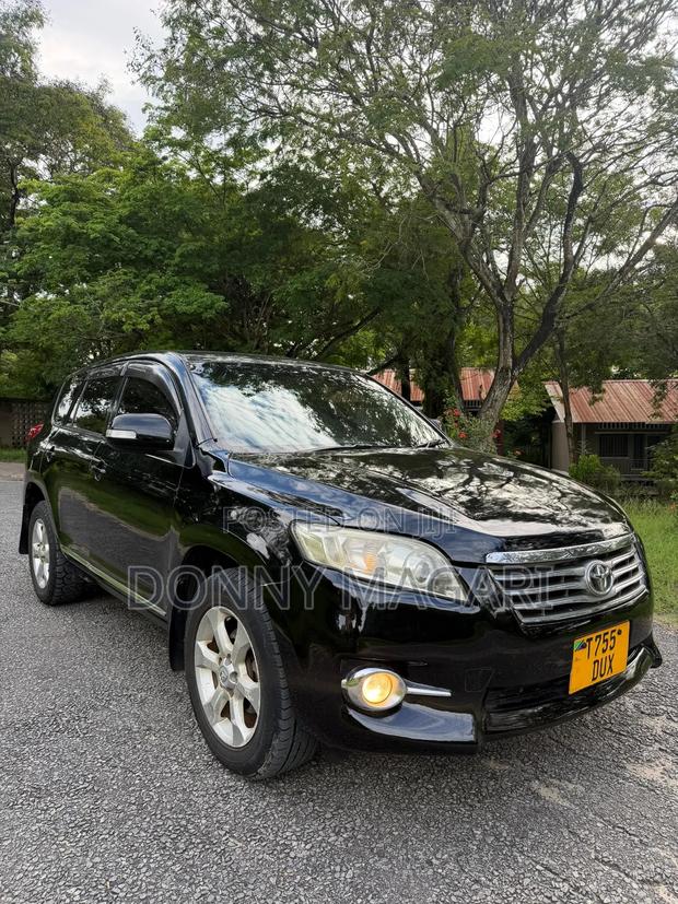 Toyota Vanguard 2010 Black
